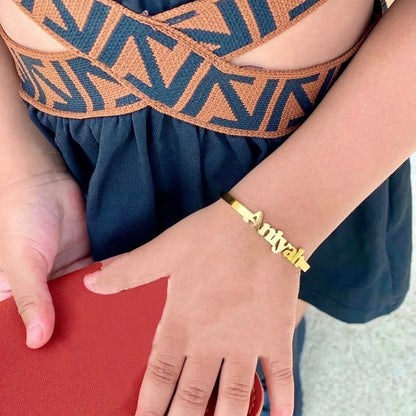 Custom Cute Baby Child Name Bangles Hand Jewelry Stainless Steel Gold Color Nameplate Cuff Bangles Best Gifts For Kids