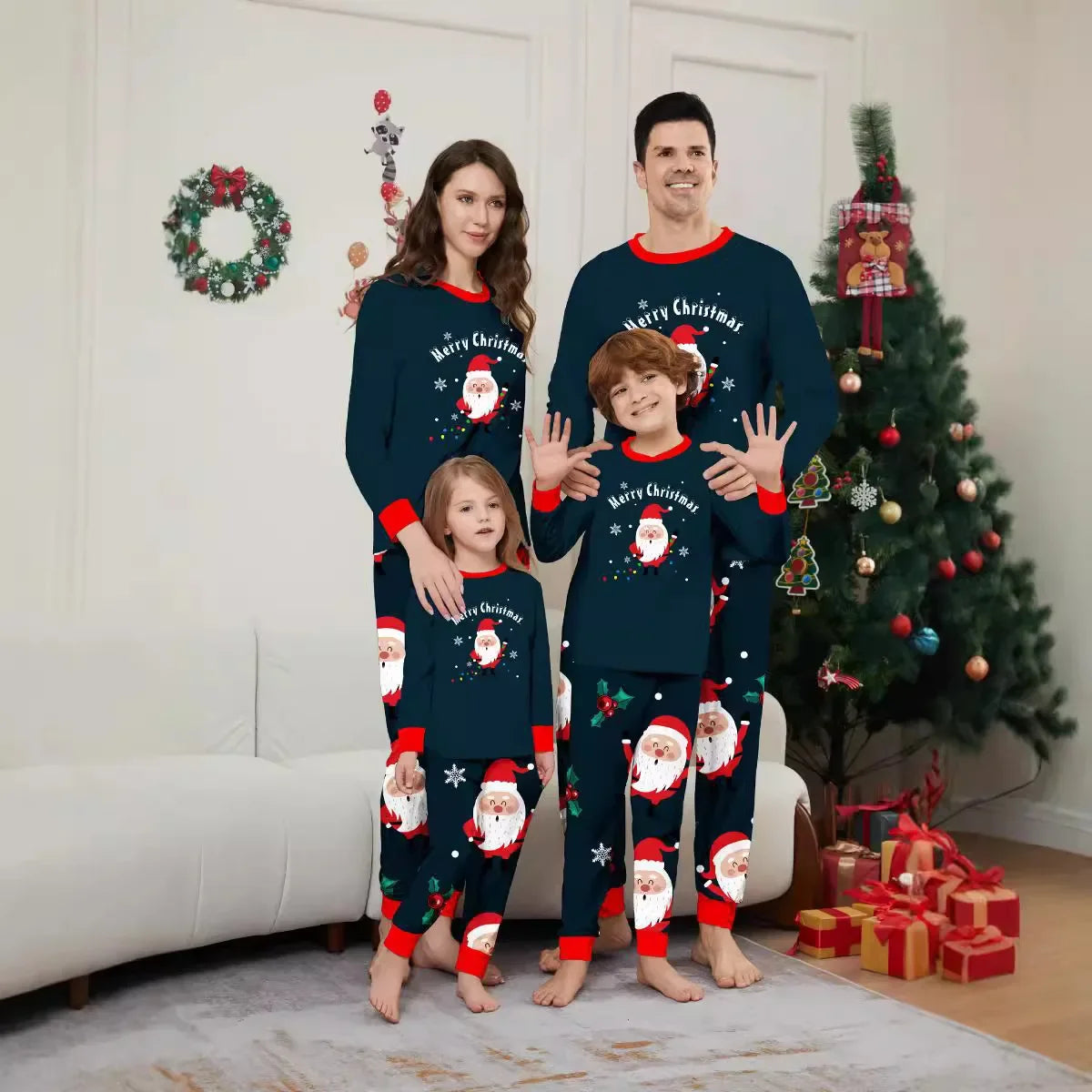 2025 Winter Christmas Family Matching Outfits Santa Print Cute Pajamas Set 2 Pieces Suit Soft Loose Sleepwear Xmas Look Pyjamas