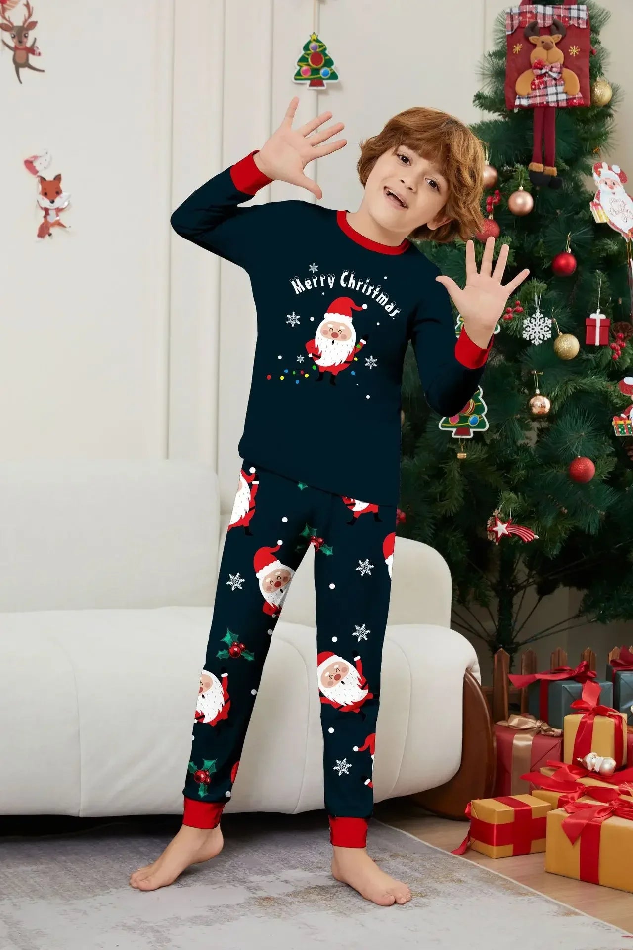 2025 Winter Christmas Family Matching Outfits Santa Print Cute Pajamas Set 2 Pieces Suit Soft Loose Sleepwear Xmas Look Pyjamas